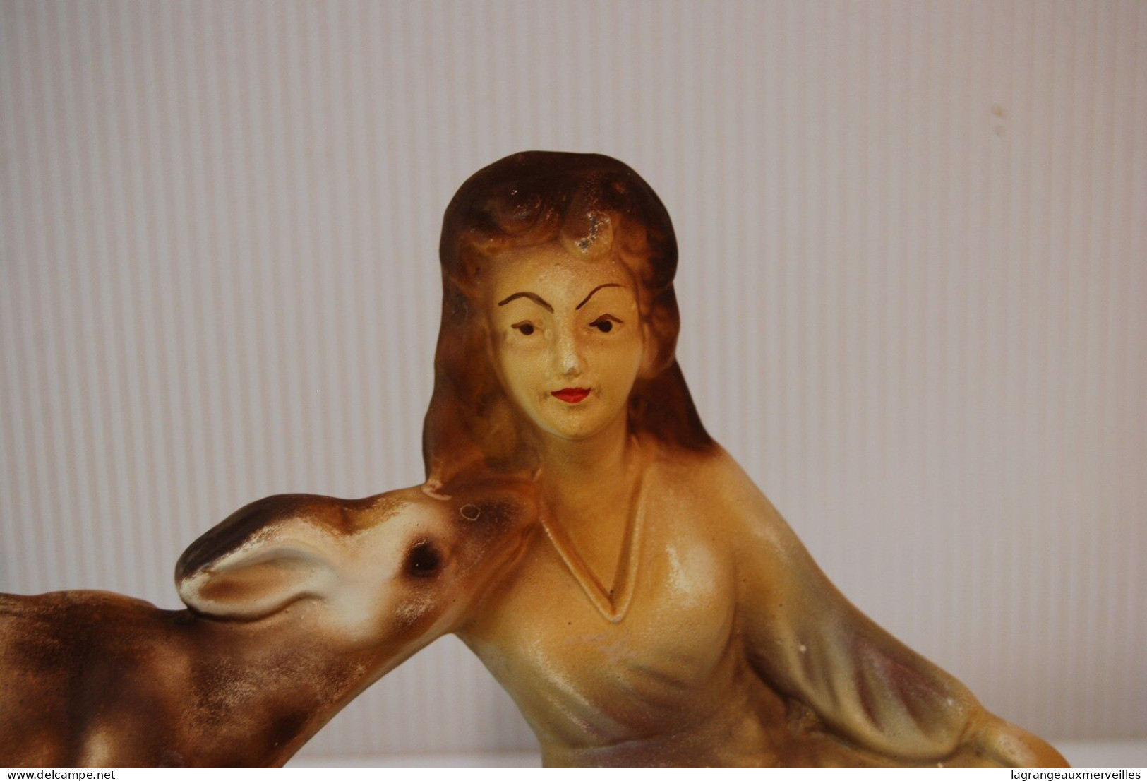 E1 Sculpture Femme Allongée En Biscuit - Otros & Sin Clasificación