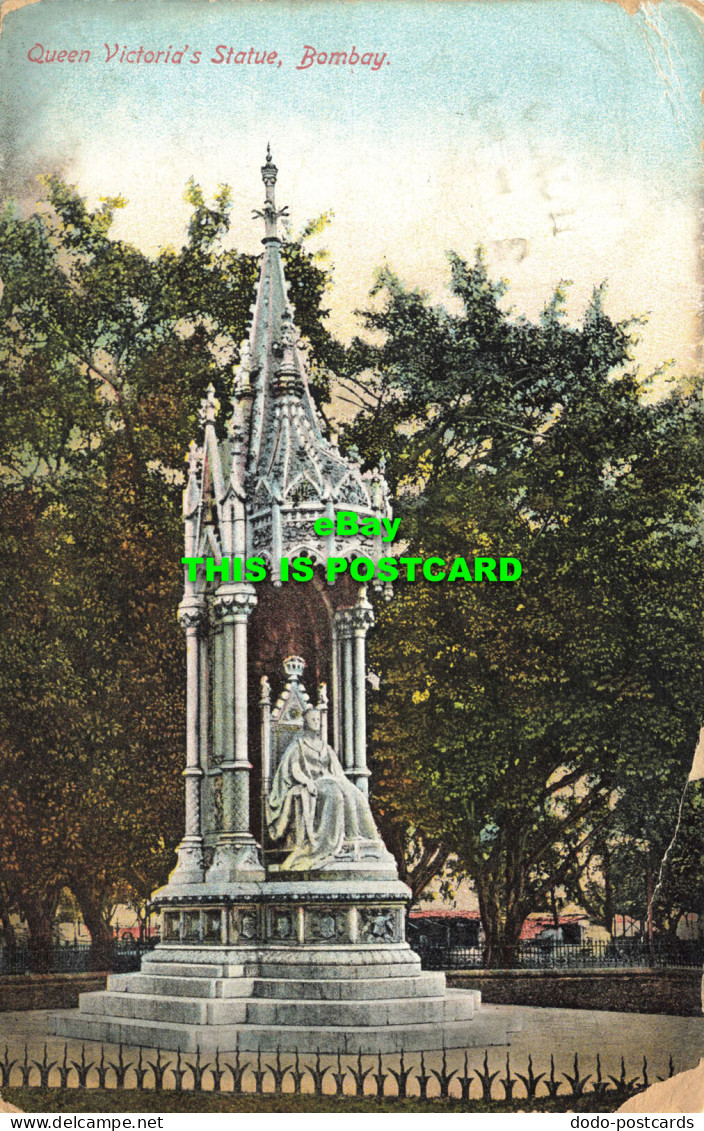 R590056 Bombay. Queen Victoria Statue. 1910 - Welt