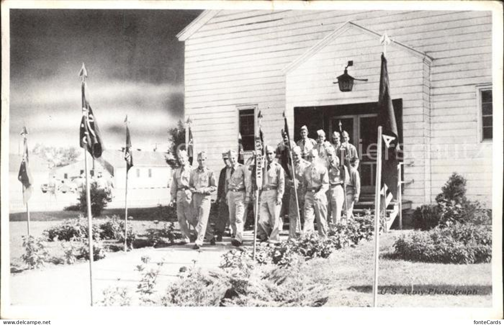 11807379 Burlington_New_Jersey US Army Leaving The Chapel Fort Dix Gruppenfoto - Autres & Non Classés