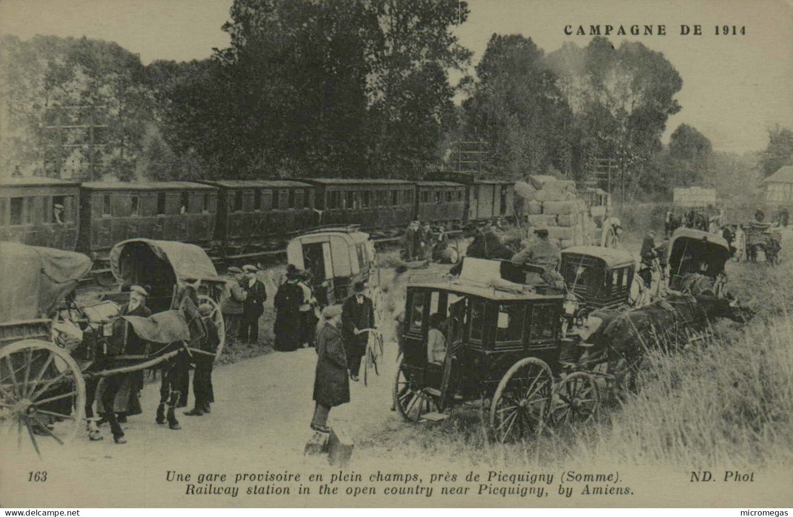 Une Gare Provisoire En Plein Champs, Près De Picquigny (Somme) - Eisenbahnen