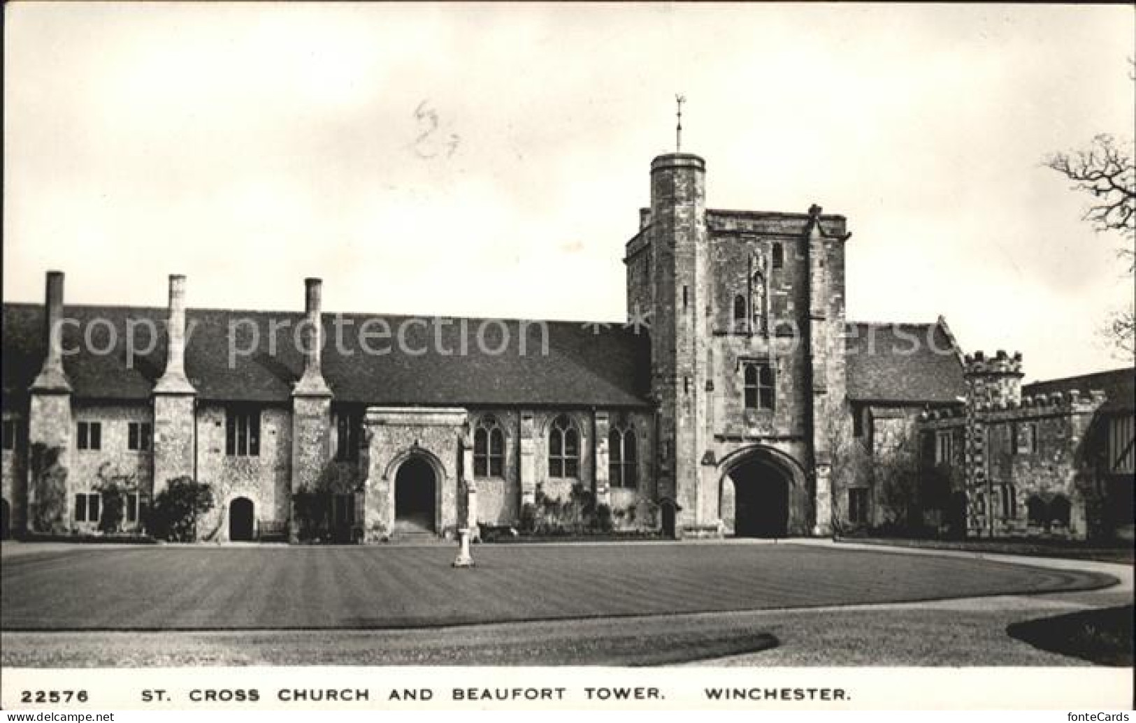 11777759 Winchester St Cross Church And Beaufort Tower Winchester - Autres & Non Classés