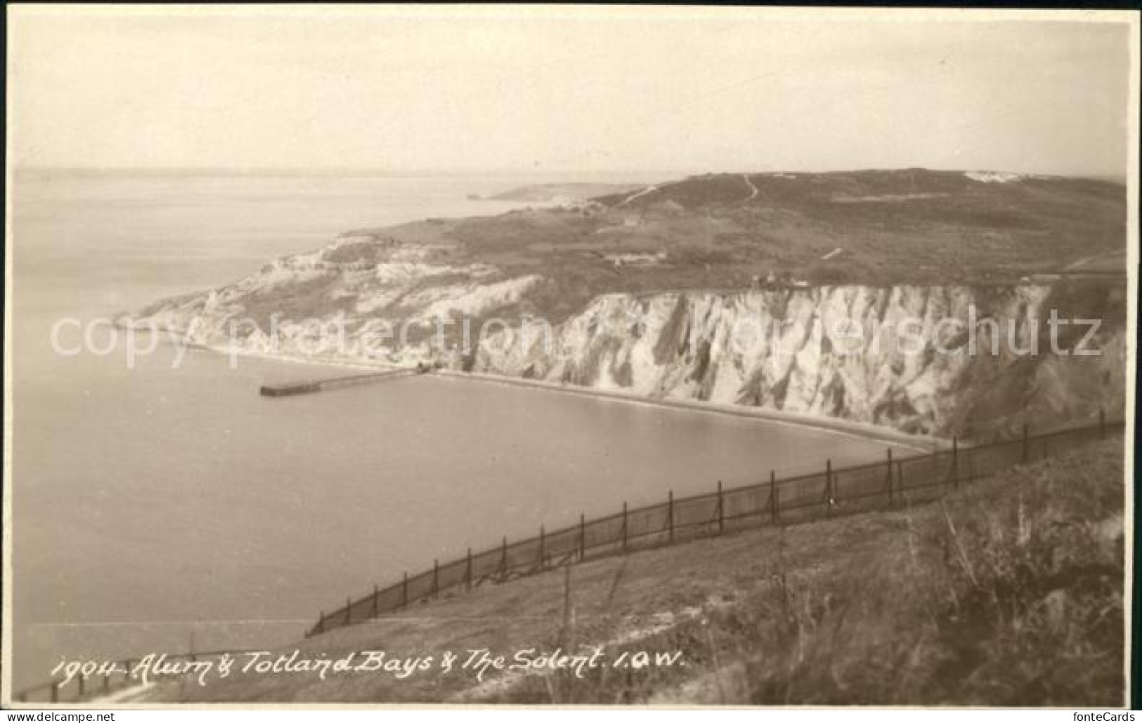 11777543 Isle Of Wight UK Alum And Totland Bays The Solent Coast  - Altri & Non Classificati