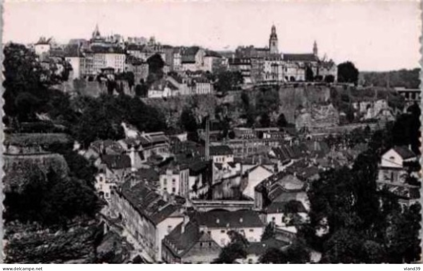 LUXEMBOURG. - Grand Et Ville Haute. . -  Non Circulée.  Carte 14 X 9 Cm. - Luxemburg - Stad