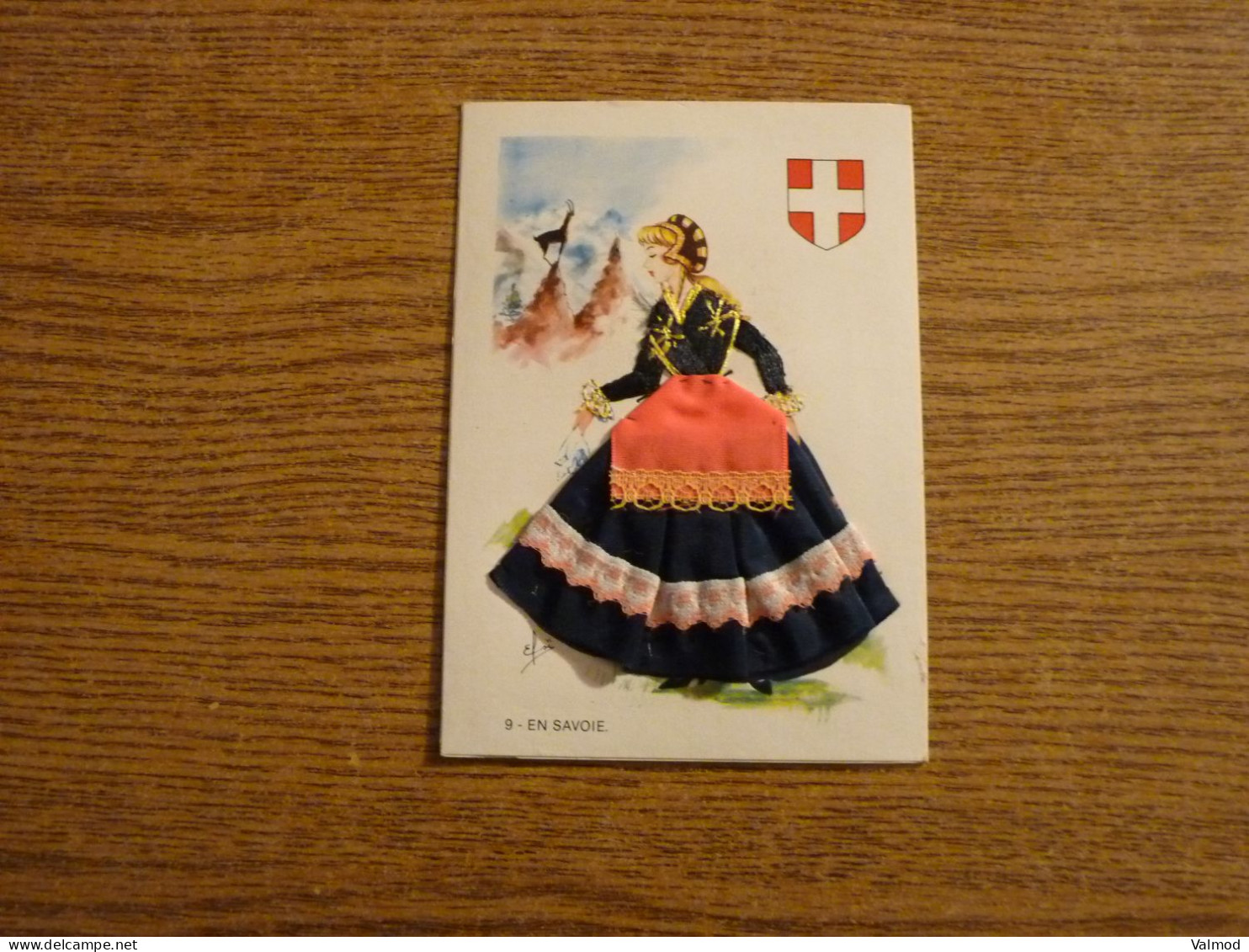 Carte Brodée "En Savoie" - Jeune Femme Costume Brodé/Tissu- 10,2x15cm Env. - Embroidered