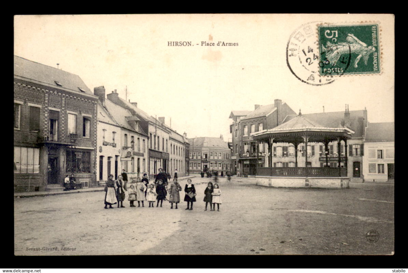 02 - HIRSON - PLACE D'ARMES - KIOSQUE DE MUSIQUE - Hirson