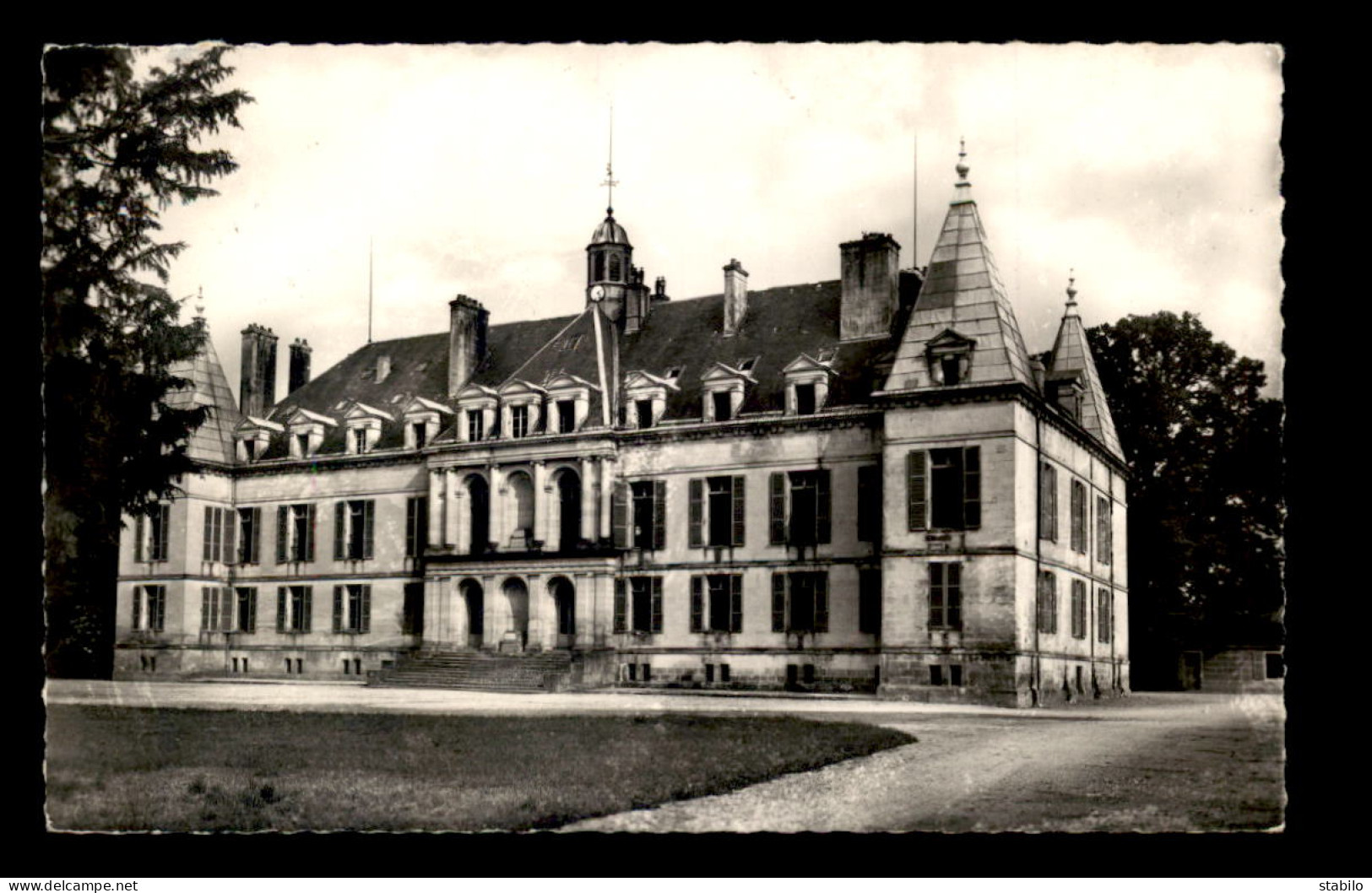 52 - ARC-EN-BARROIS - LE CHATEAU - Arc En Barrois