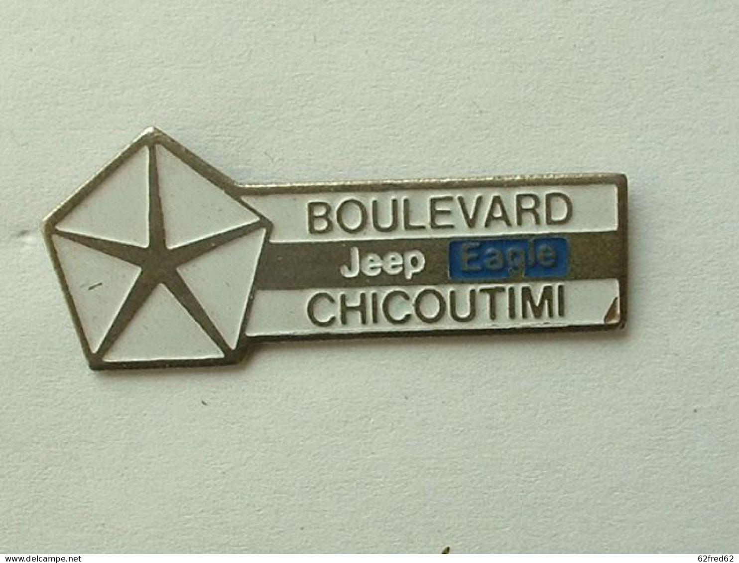 PIN'S JEEP - BOULEVARD CHICOUTIMI - Andere & Zonder Classificatie