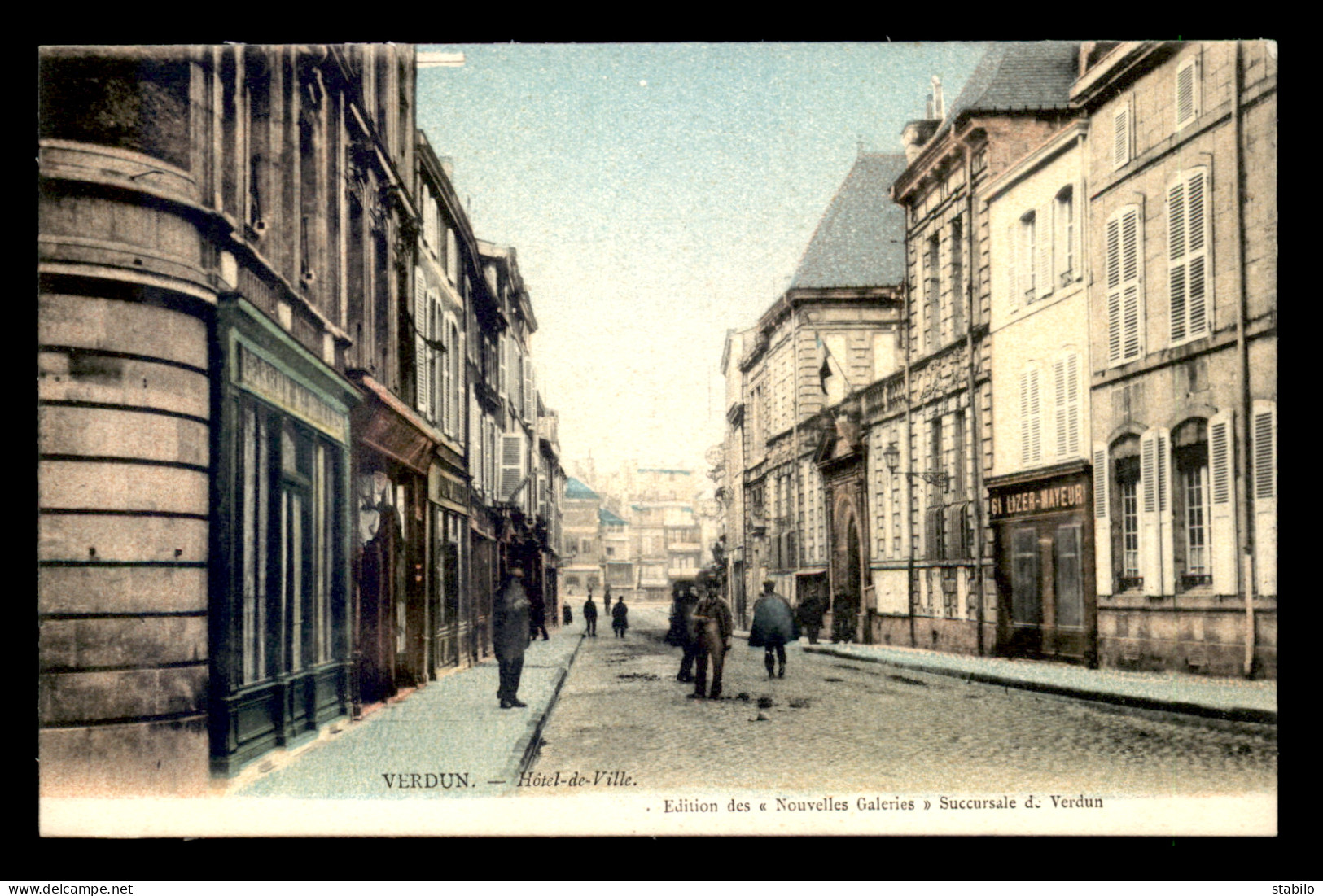 55 - VERDUN - HOTEL DE VILLE - CARTE COLORISEE - EDITEUR NOUVELLES GALERIES - Verdun