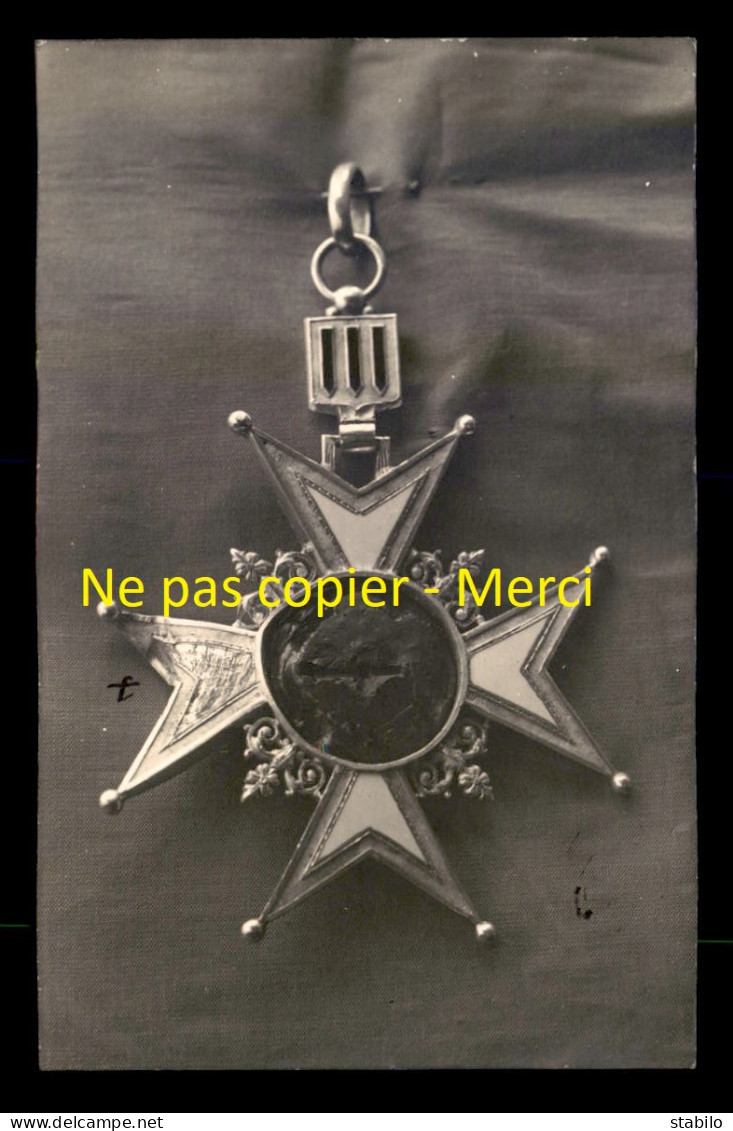 77 - MELUN - ATTENTAT CONTRE M. CAUDRON, ARCHIPRETRE - SEPT 1913 - LA CROIX CASSEE PAR LA BALLE - CARTE PHOTO ORIGINALE - Melun
