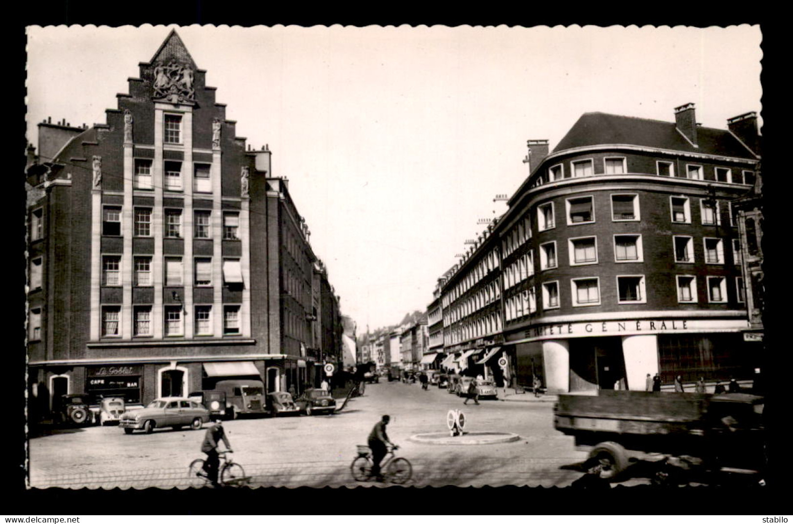 80 - AMIENS - RUE DES TROIS CAILLOUX - BANQUE SOCIETE GENERALE - Amiens