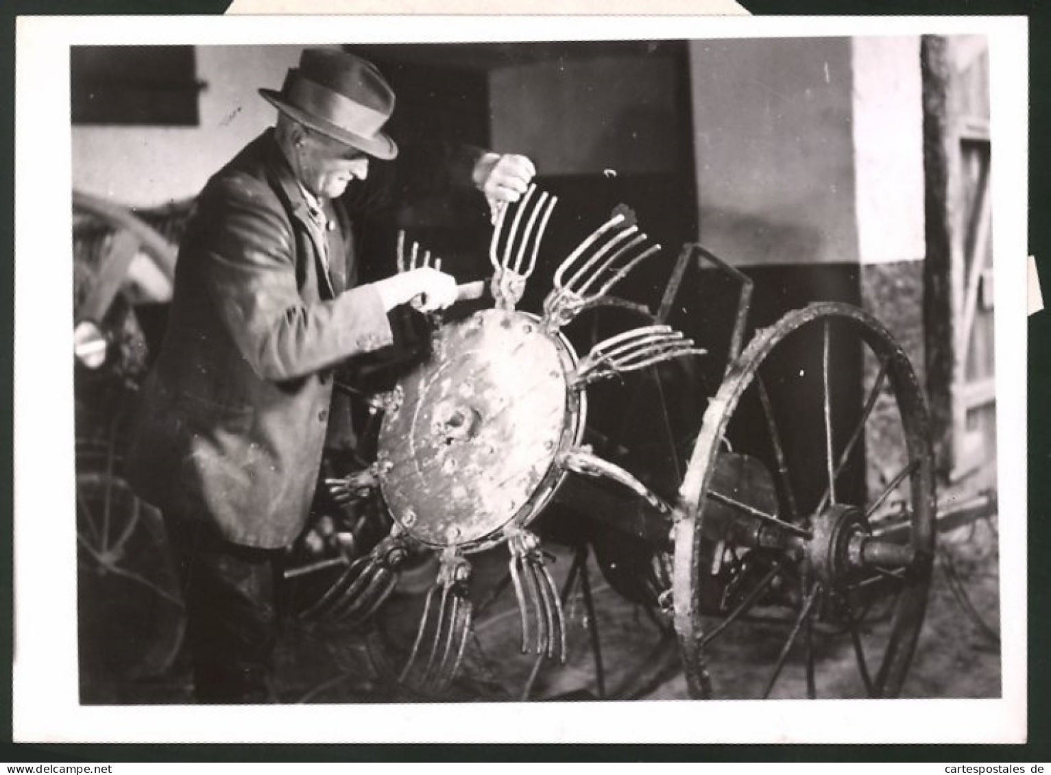 Fotografie Maschinenpflege - Des Bauern Wichtigste Winterarbeit!  - Métiers