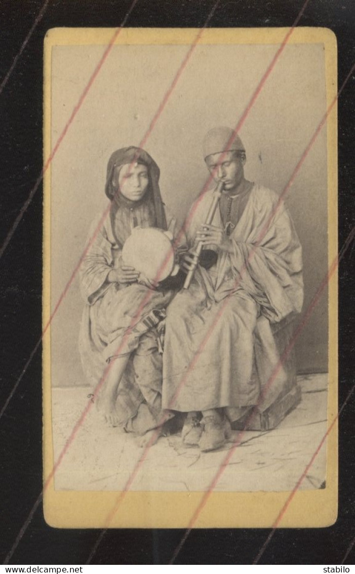 EGYPTE - MUSICIENS FELLAHS - PHOTOGRAPHIE 19EME PROVENANT D'UN ALBUM DE VOYAGE D'UN MARIN FRANCAIS - Alte (vor 1900)