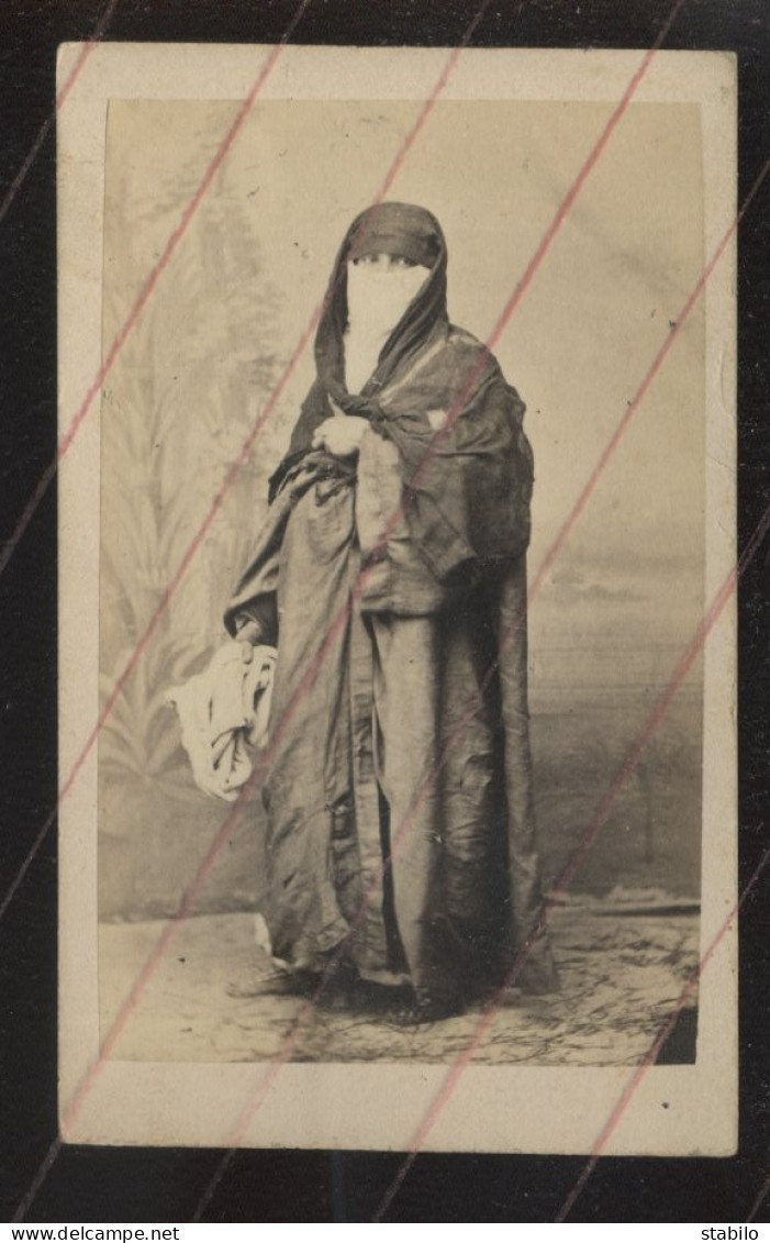 EGYPTE - FEMME TURQUE - PHOTOGRAPHIE 19EME PROVENANT D'UN ALBUM DE VOYAGE D'UN MARIN FRANCAIS - Alte (vor 1900)