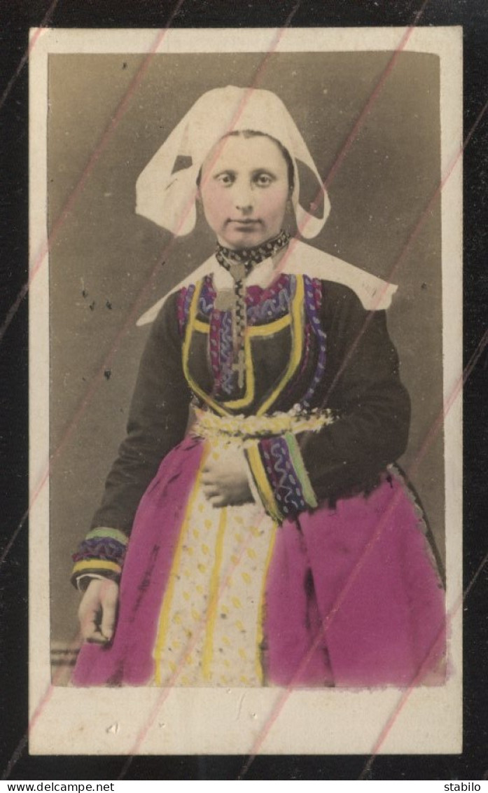 FEMME EN COSTUME - PHOTOGRAPHIE 19EME COLORISEE - Old (before 1900)