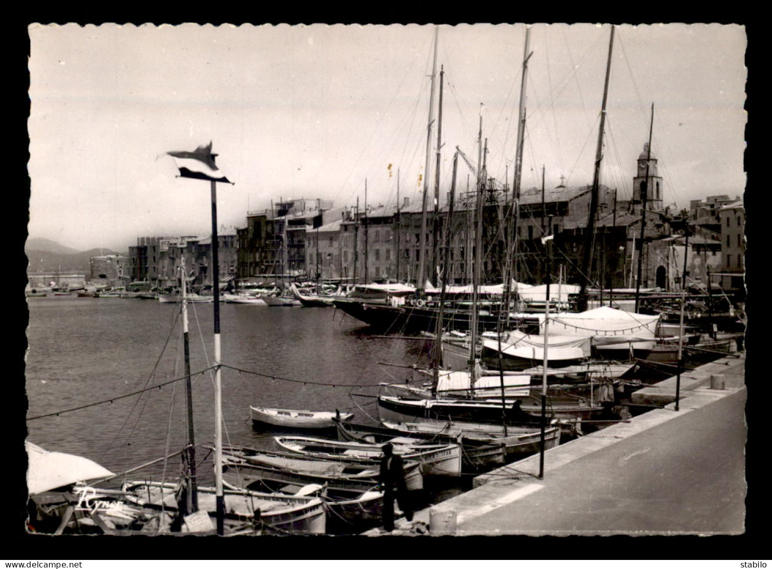 83 - ST-TROPEZ - LE PORT ET SES YACHTS - Saint-Tropez