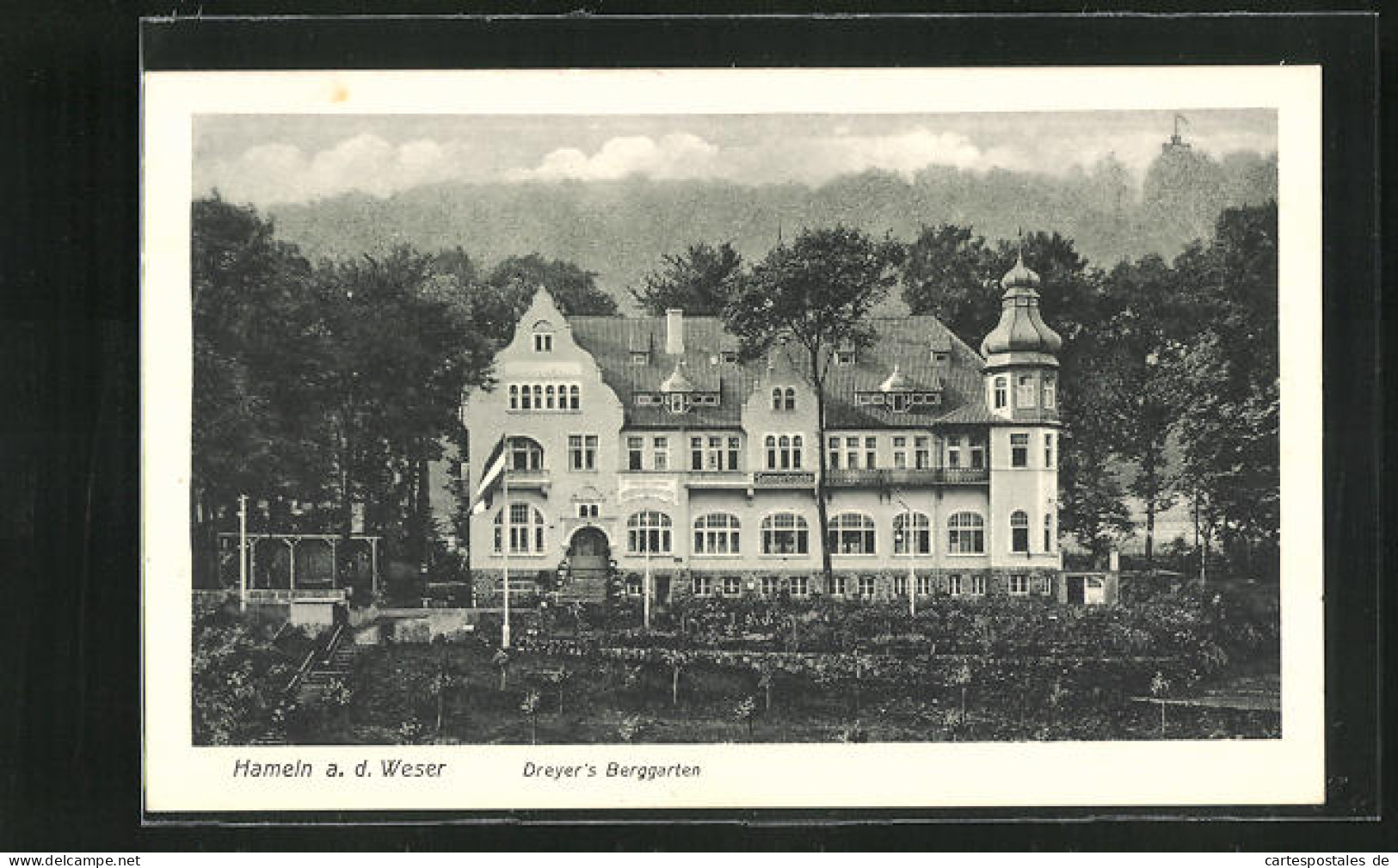 AK Hameln A. D. Weser, Gasthaus Dreyer`s Berggarten  - Hameln (Pyrmont)