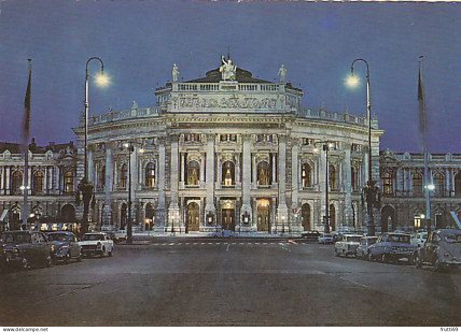 AK 216438 AUSTRIA - Wien - Burgtheater Bei Nacht - Ringstrasse