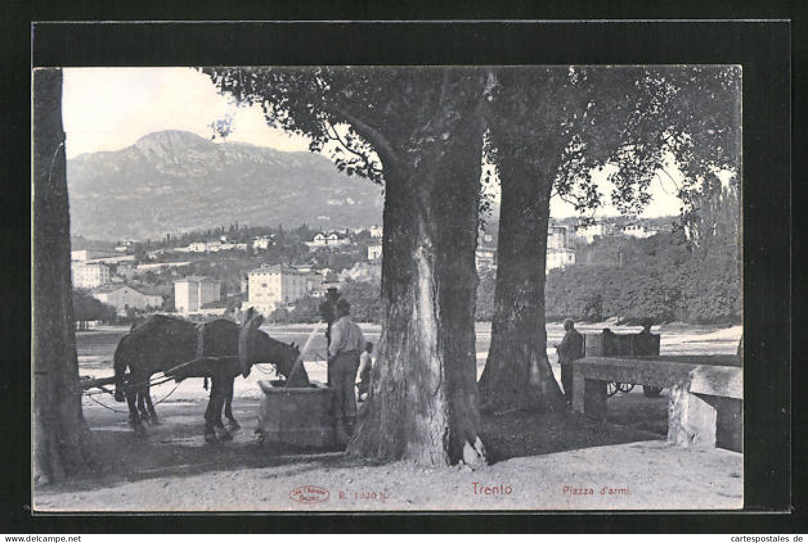 Cartolina Trento, Piazza D`armi  - Trento