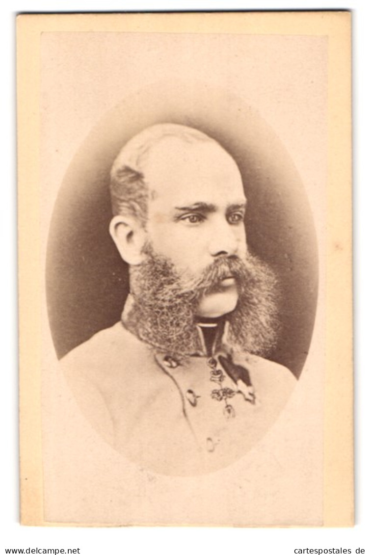 Fotografie Unbekannter Fotograf Und Ort, Portrait Kaiser Franz Josef Von Österreich In Uniform  - Famous People