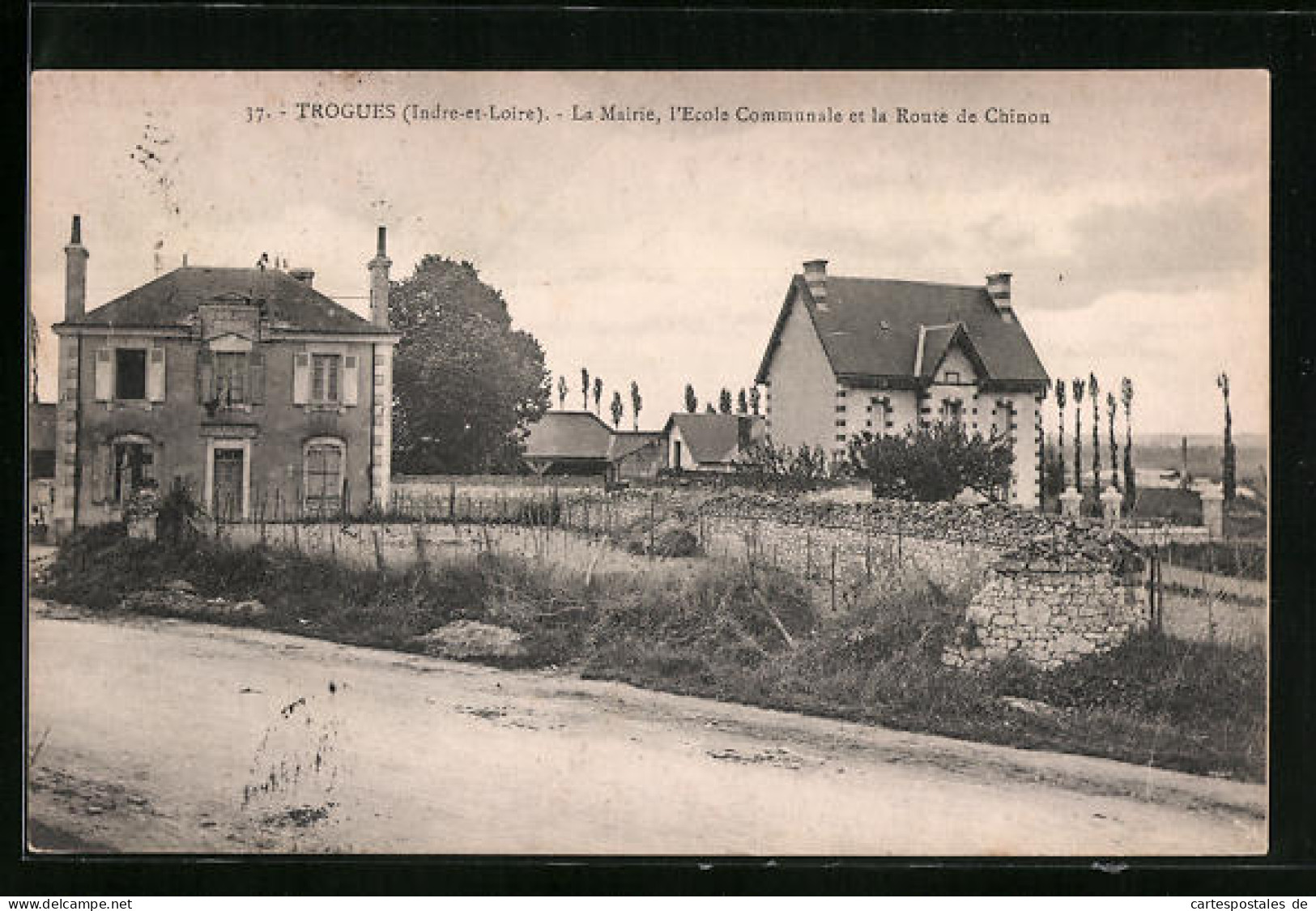 CPA Trogues, La Mairie, L`Ecole Communale Et La Route De Chinon  - Chinon