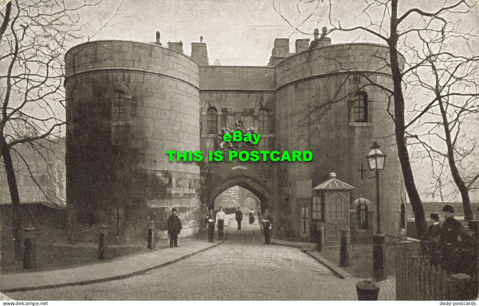 R591613 Tower Of London. Middle Tower. Gale And Polden. 1852 - Sonstige & Ohne Zuordnung