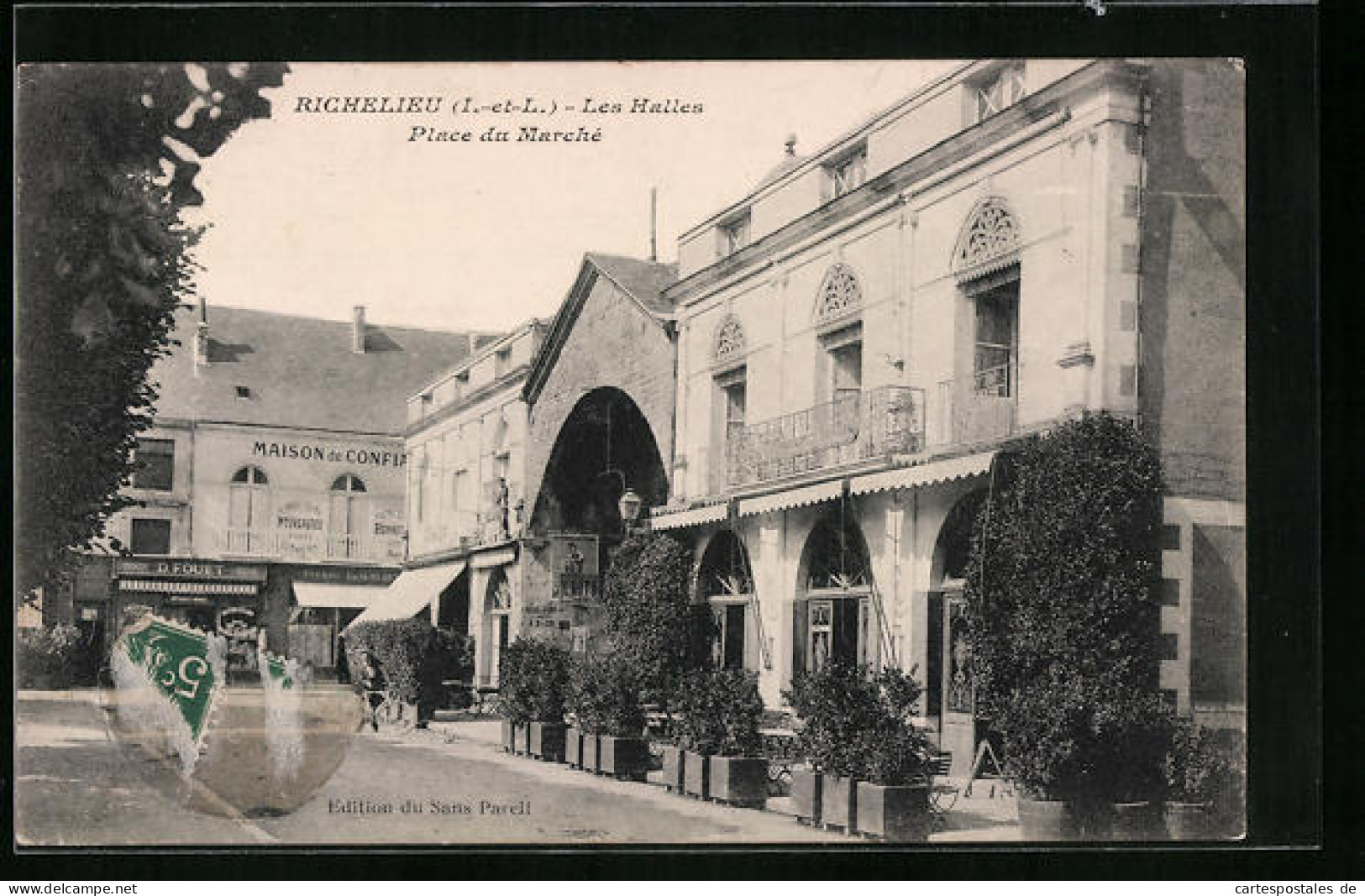 CPA Richelieu, Les Halles, Place Du Marché  - La Riche