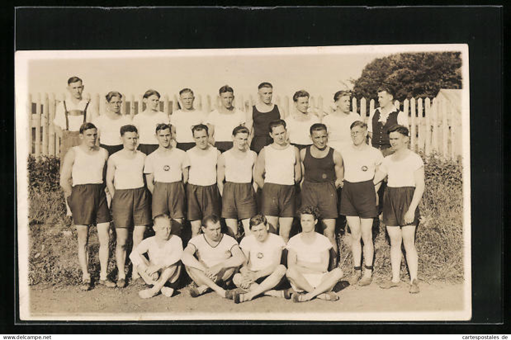 AK Gruppenfoto Einer Fussballmannschaft  - Voetbal