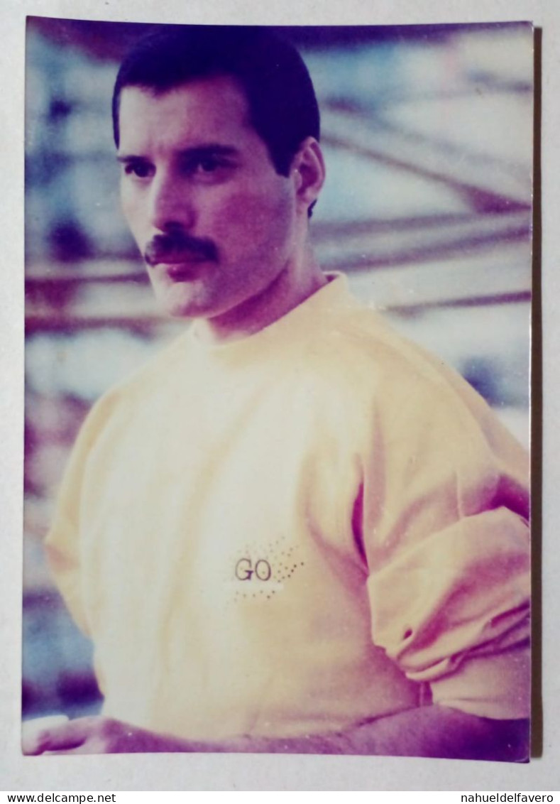 Photographie - Image De Freddie Mercury En 1986. - Beroemde Personen
