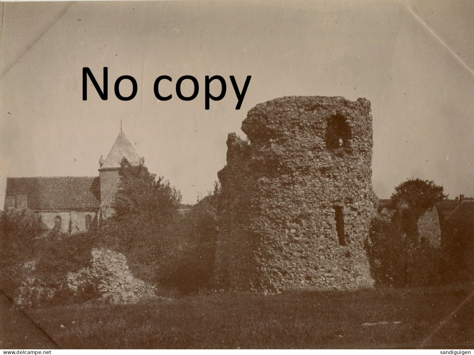 PHOTO FRANCAISE - COUR ET  L'EGLISE DE SAINT VERAIN PRES DE ALIGNY - COSNE NIEVRE 58 - VERS 1900 - 1910 - Orte