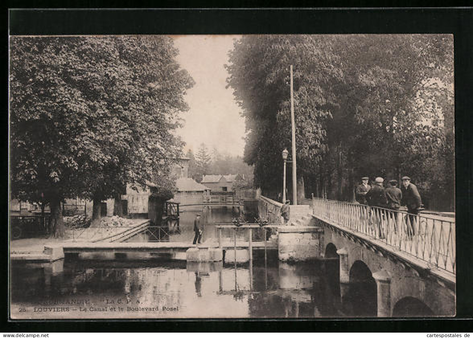 CPA Louviers, Le Canal Et Le Boulevard Posel  - Louviers