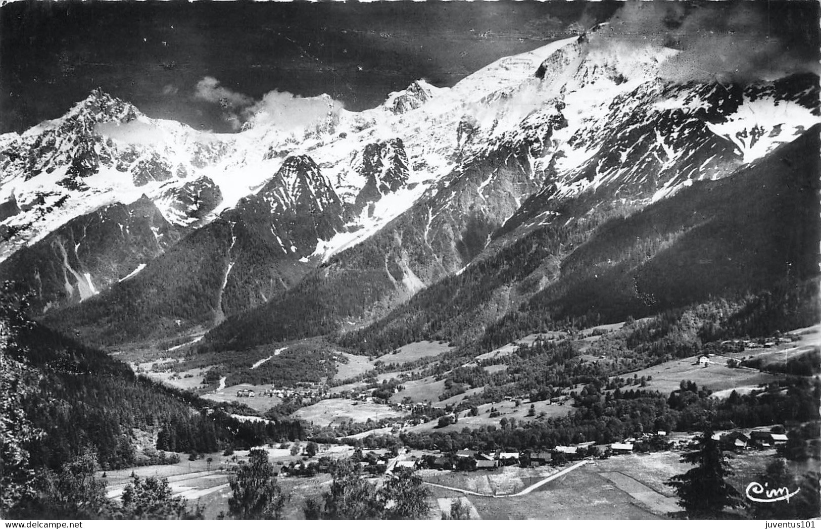 CPSM Les Souches-Les Chavants Et La Chaine Du Mt Blanc-Timbre    L2887 - Les Houches