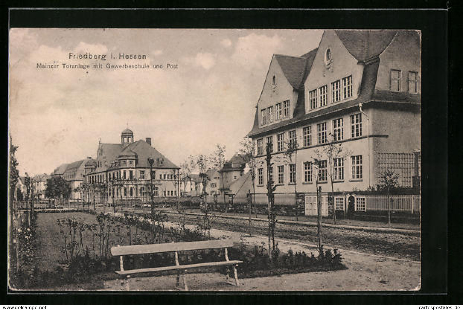 AK Friedberg /Hessen, Mainzer Toranlage Mit Gewerbeschule Und Post  - Friedberg