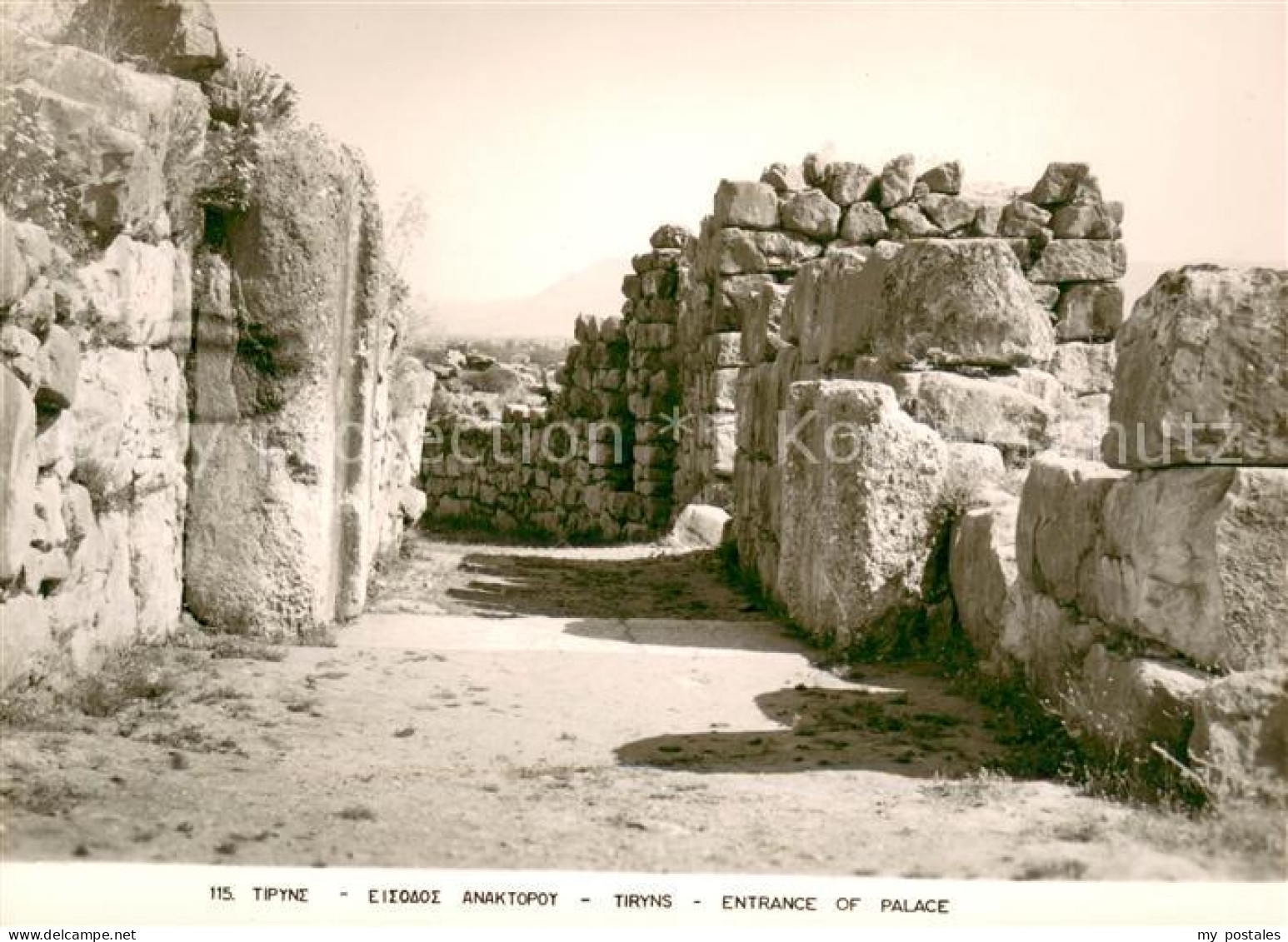 73622904 Tiryns Peleppones Entrance Of Palace  - Grèce