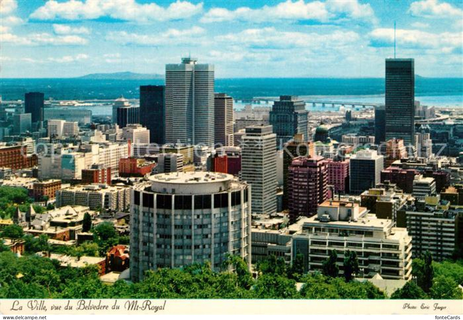 73477961 Montreal Quebec La Ville Vue Du Belvedere Du Mont Royal Montreal Quebec - Non Classés