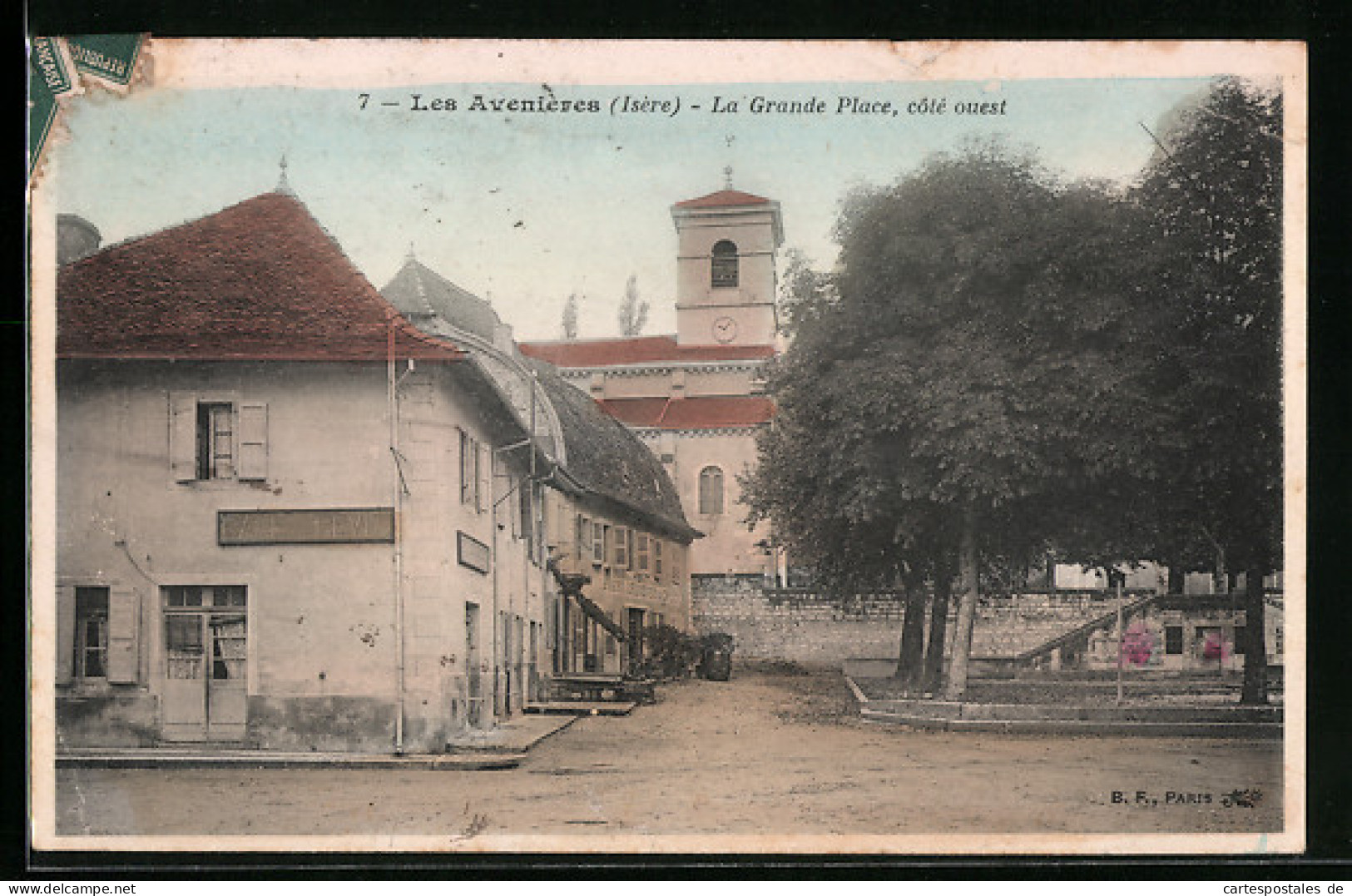 CPA Les Avenières, La Grande Place, Côte Ouest  - Les Avenières