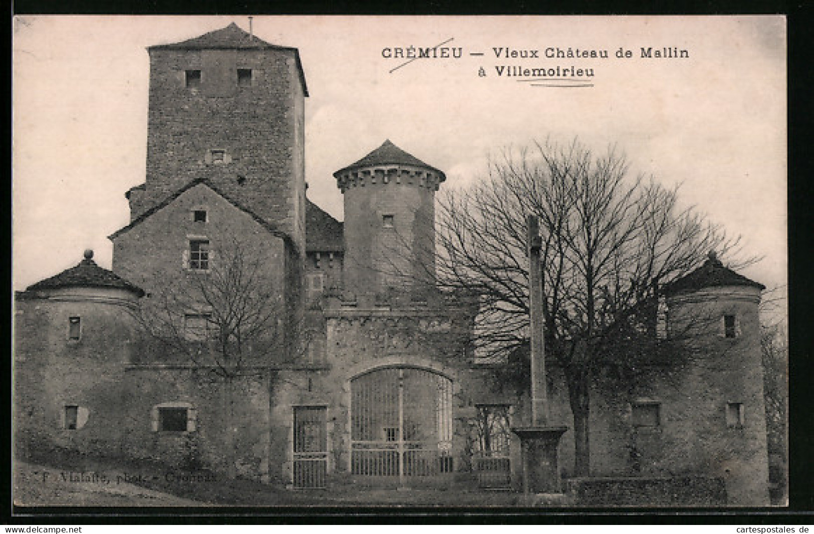 CPA Crémieu, Vieux Château De Mallin A Villemoirieu  - Crémieu