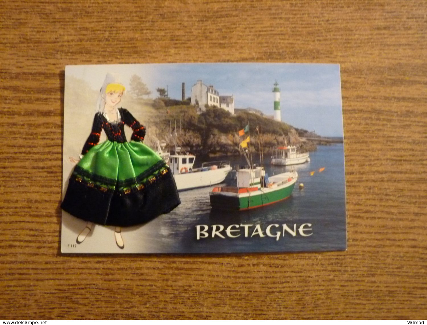 Carte Brodée "Bretagne" - Jeune Femme Costume Brodé/Tissu- 10x15cm Env. - Brodées