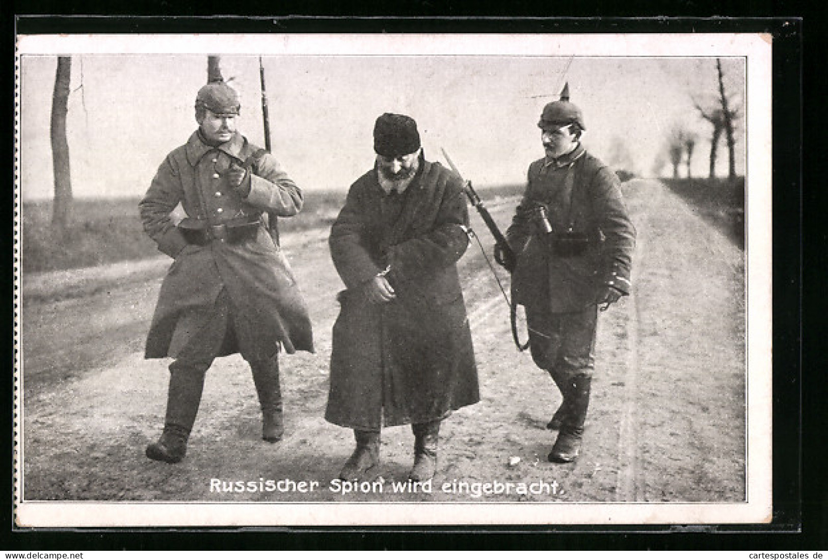 AK Russischer Spion Wird Eingebracht  - War 1914-18