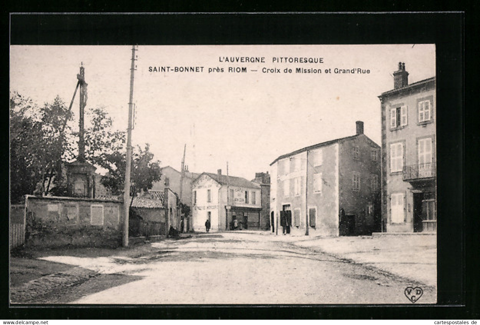 CPA Saint-Bonnet, Croix De Mission Et Grand'Rue  - Autres & Non Classés