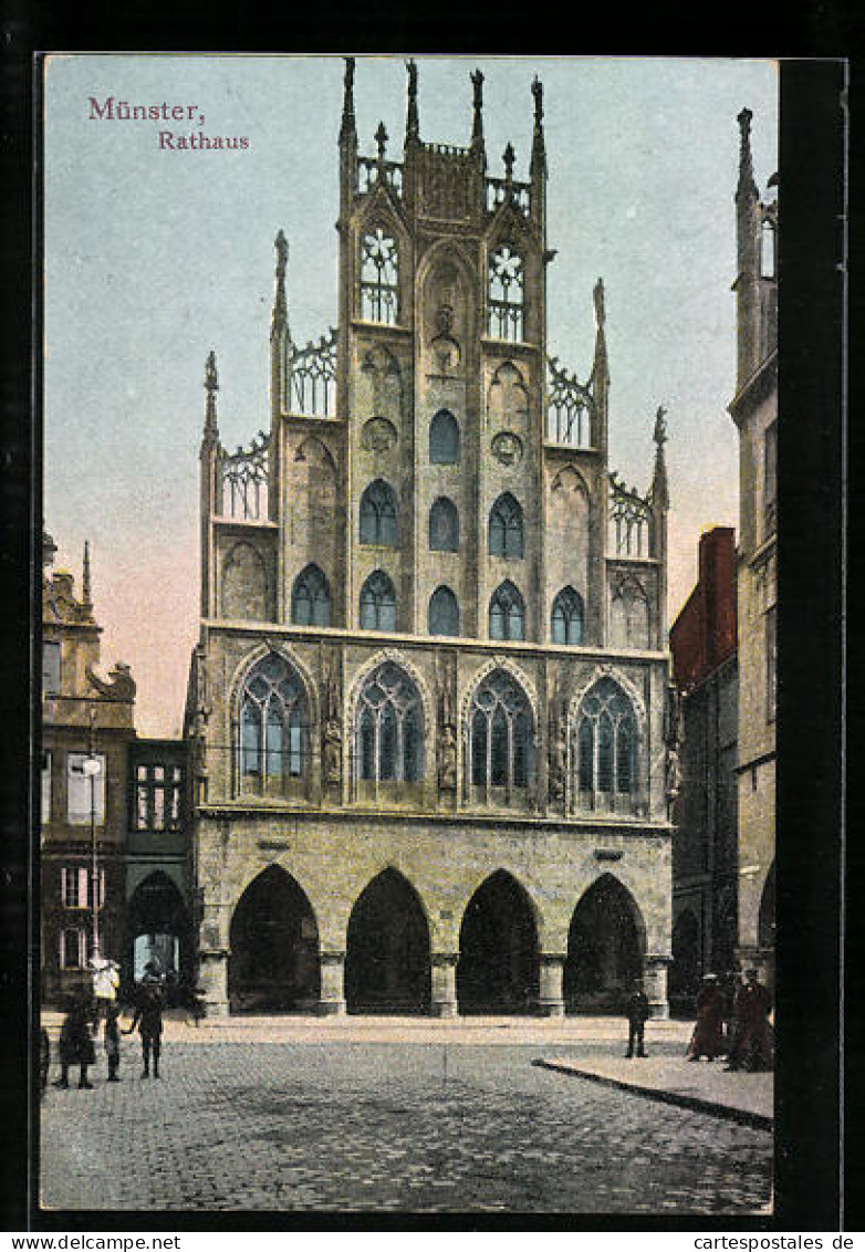 AK Münster, Strassenpartie Mit Rathaus  - Muenster