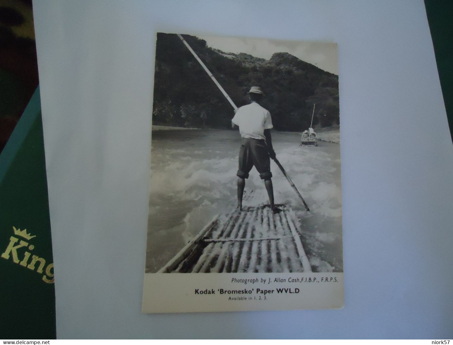 ITALY   POSTCARDS ALLAN CASH  PHOTOGRAPH   MEN IN RIVER  FOR MORE PURHASES 10% DISCOUNT - Sonstige & Ohne Zuordnung