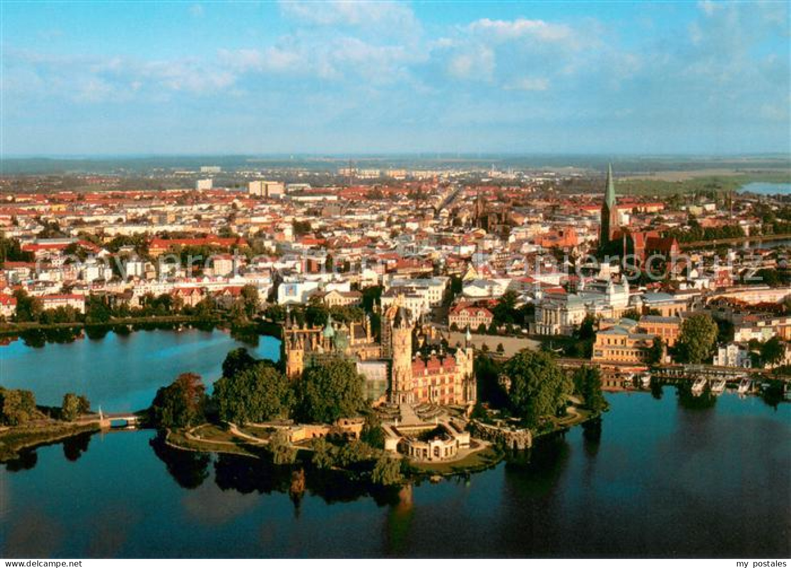 73621851 Schwerin Mecklenburg Fliegeraufnahme See Altstadt Schloss Dom Schwerin  - Schwerin