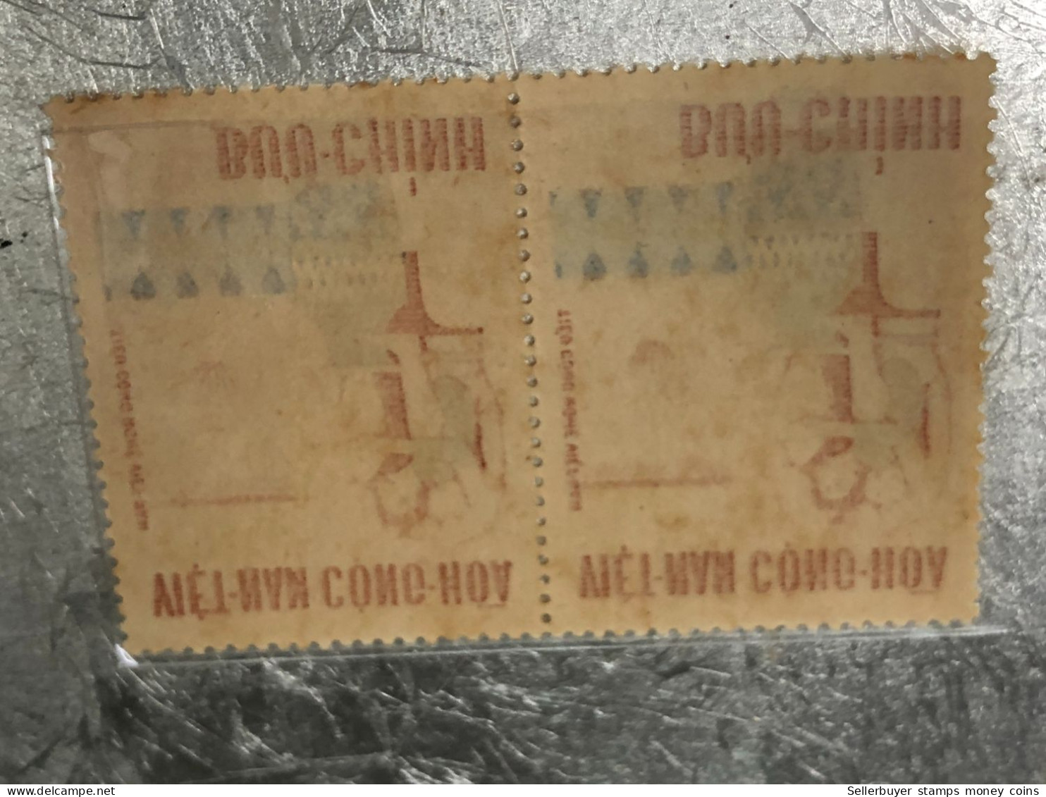 SOUTH VIETNAM Stamps(1967-ARTISANAT-3d) Piled ERROR(imprinted)-2 STAMPS Vyre Rare - Vietnam