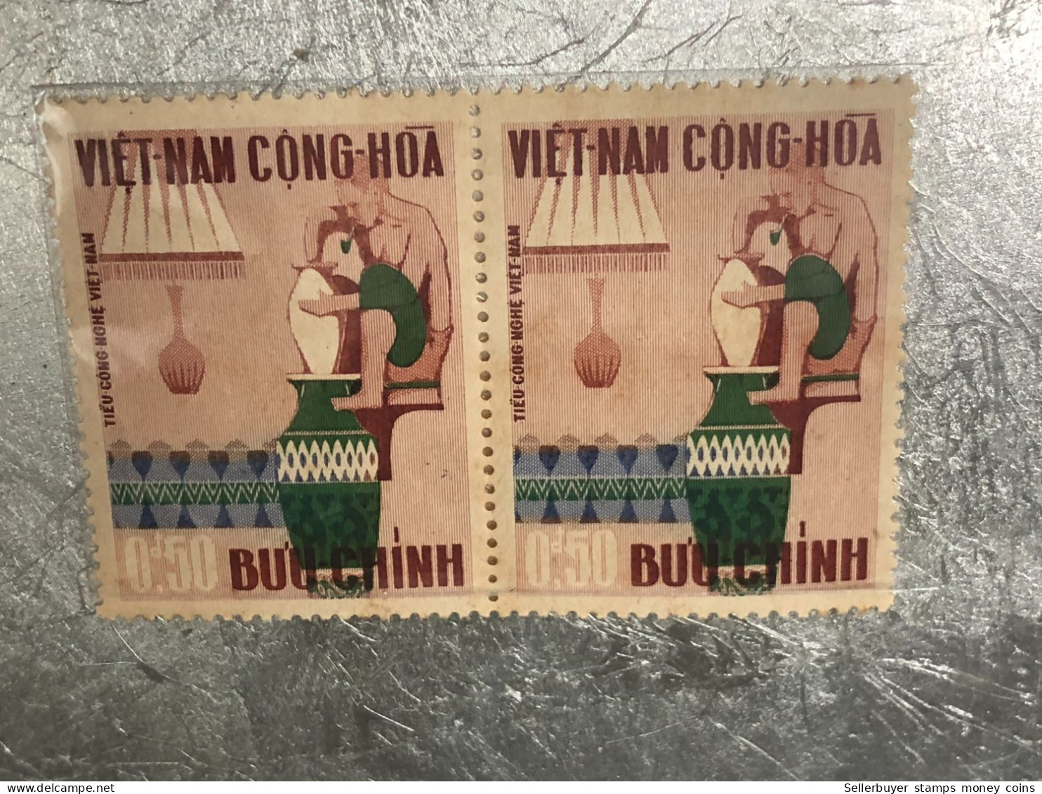 SOUTH VIETNAM Stamps(1967-ARTISANAT-3d) Piled ERROR(imprinted)-2 STAMPS Vyre Rare - Vietnam