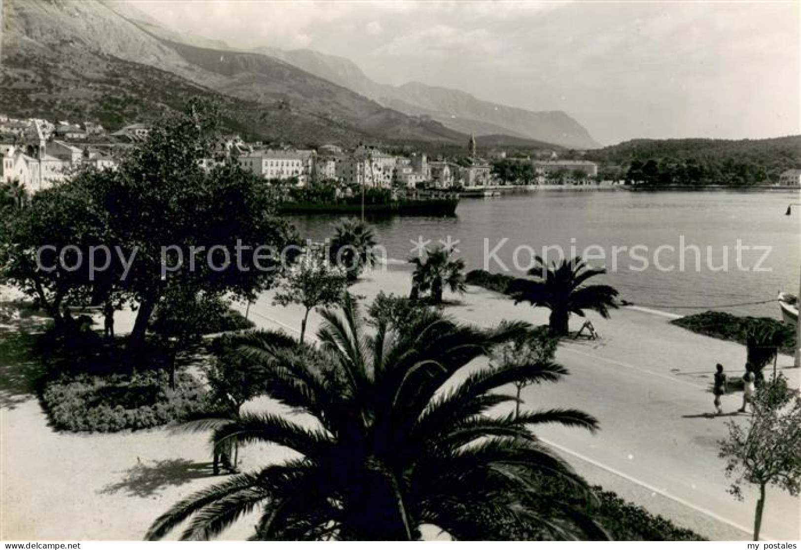 73619807 Makarska Dalmatien Uferstrasse Hafen Makarska Dalmatien - Kroatië