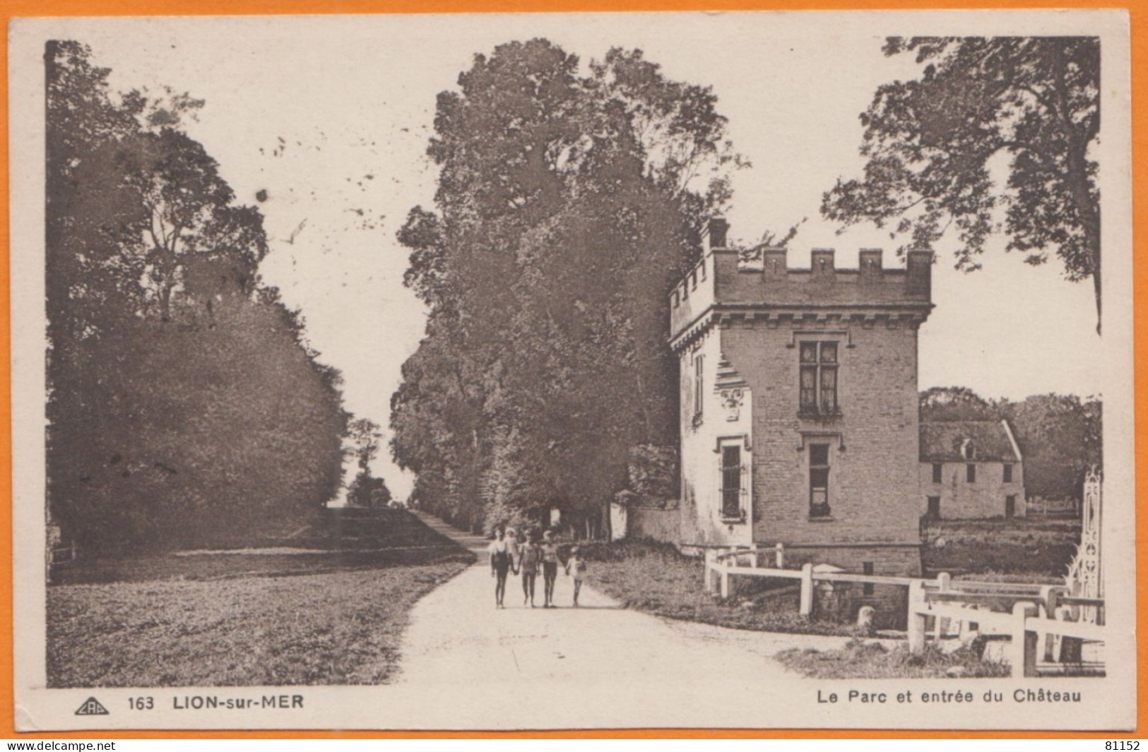 DAGUIN De LION Sur MER Sur CPA " Le Parc Et Entrée Du Chateau "  Le 22 9 1938 Avec Semeuse 30c  Animée - Sellado Mecánica (Otros)