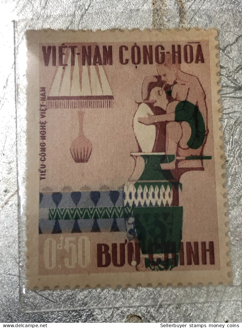 SOUTH VIETNAM Stamps(1967-ARTISANAT-3d00) PRINT ERROR(ASKEW)1 STAMPS-vyre Rare - Viêt-Nam