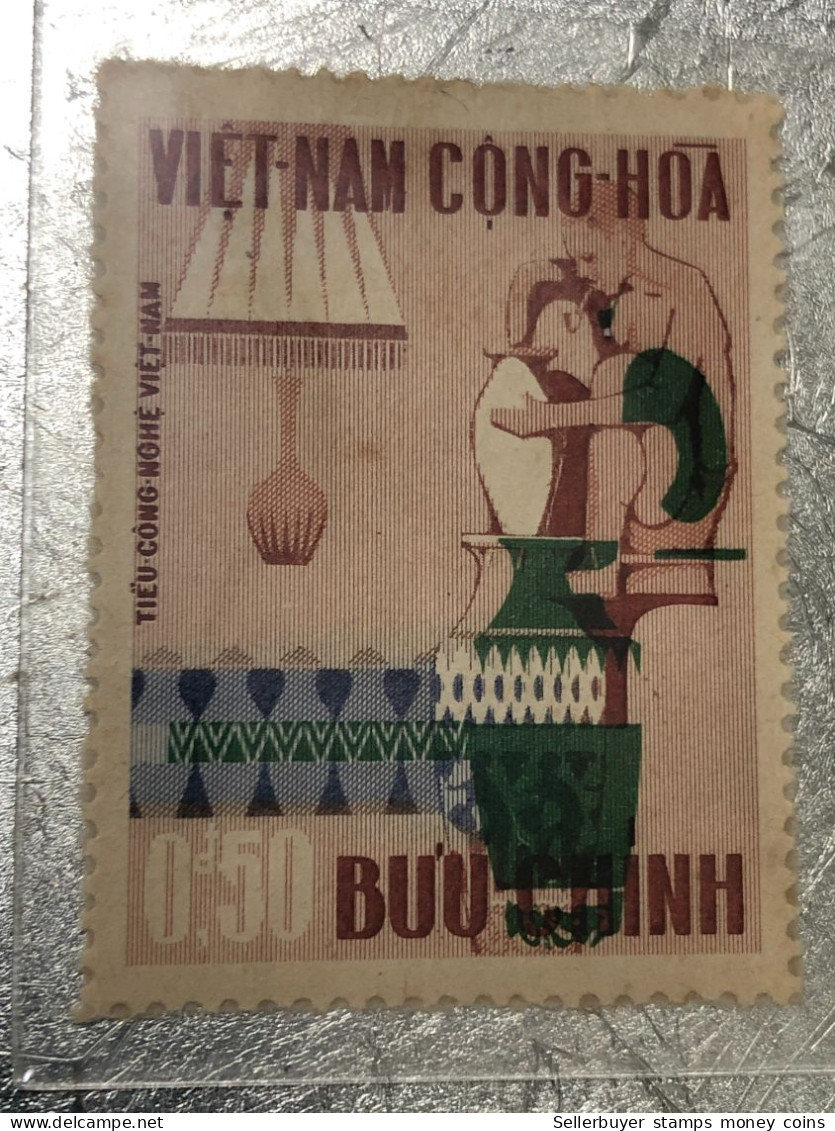 SOUTH VIETNAM Stamps(1967-ARTISANAT-3d00) PRINT ERROR(ASKEW)1 STAMPS-vyre Rare - Viêt-Nam