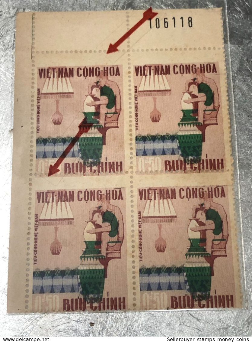 SOUTH VIETNAM Stamps(1967-ARTISANAT-3d00) PRINT ERROR(ASKEW)BLOCK 4-vyre Rare - Vietnam