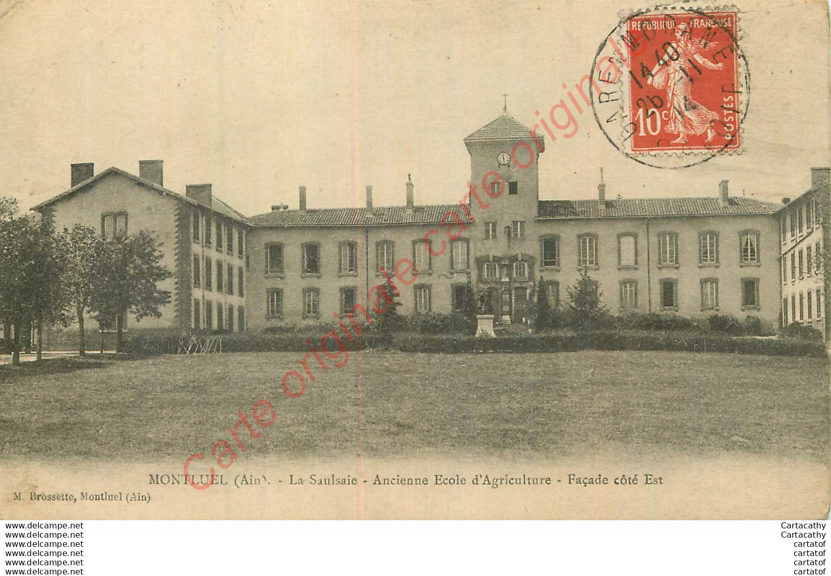 01.  MONTLUEL .  La Saulsaie .  Ancienne école D'agriculture . Façade Côté Est . - Montluel